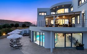 Villa Zafira - Seaview Manor With Heated Pool